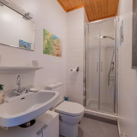 Apartament Le Refuge Du Bouchet Authentic Alpine Refuge Near Chamonix | Peaceful Escape - Happy Rentals